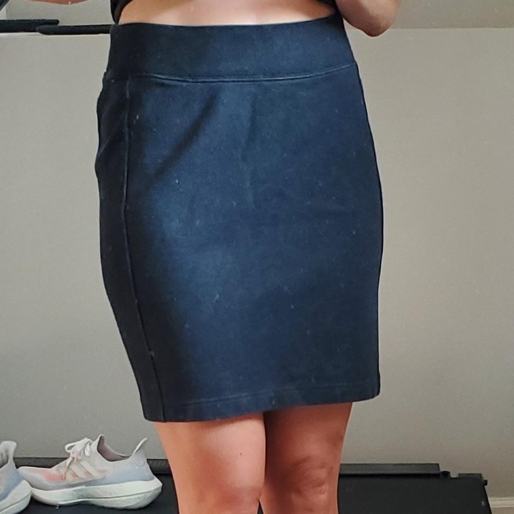 GAP FADED BLACK COTTON SWEATSHIRT MINI SKIRT.